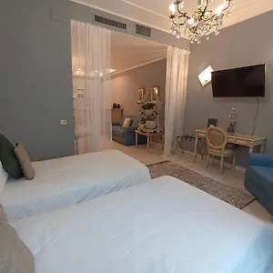 Mercanti Apts Via Passarella Apartment